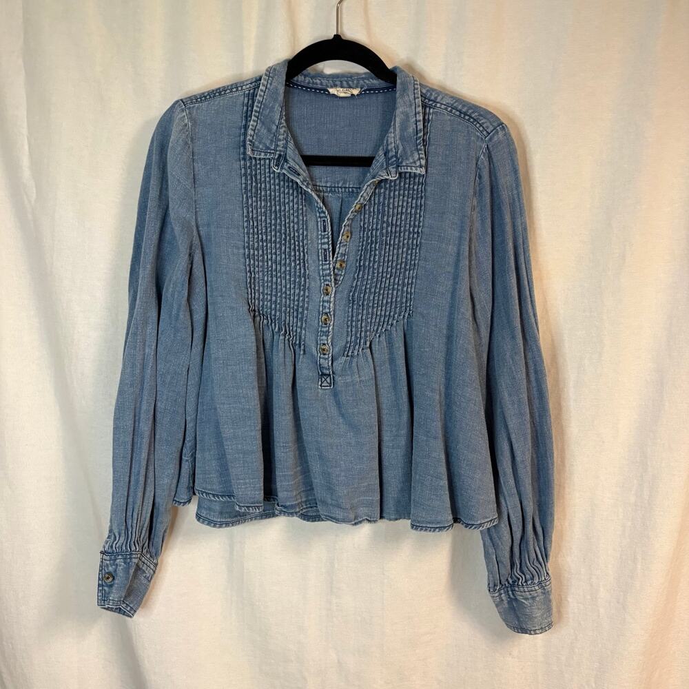 Pilcro Anthropologie Chambray Pintuck Peplum Blouse Size Small